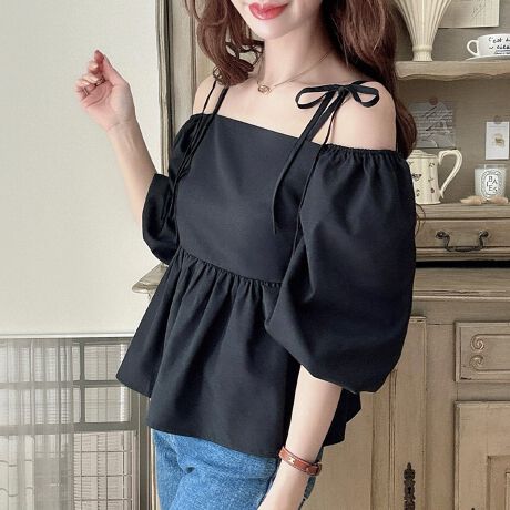 Women trendy top black