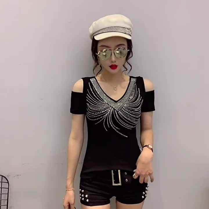 Women neck dimond top black